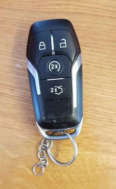 fast-reliable-auto-locksmith-car-key-replacement-on-site-big-0